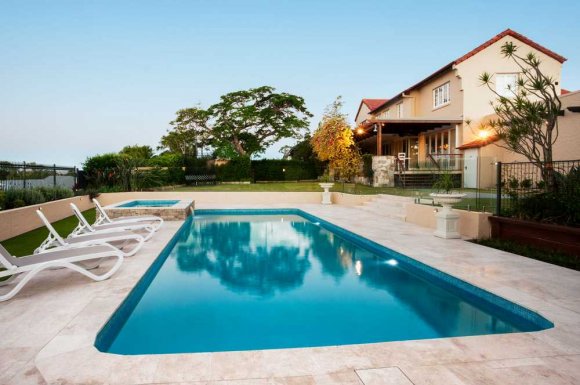 Trouver un terrain constructible pour une maison avec piscine - Le Plan-de-la-Tour - Agence Immobilière Julien Durbano